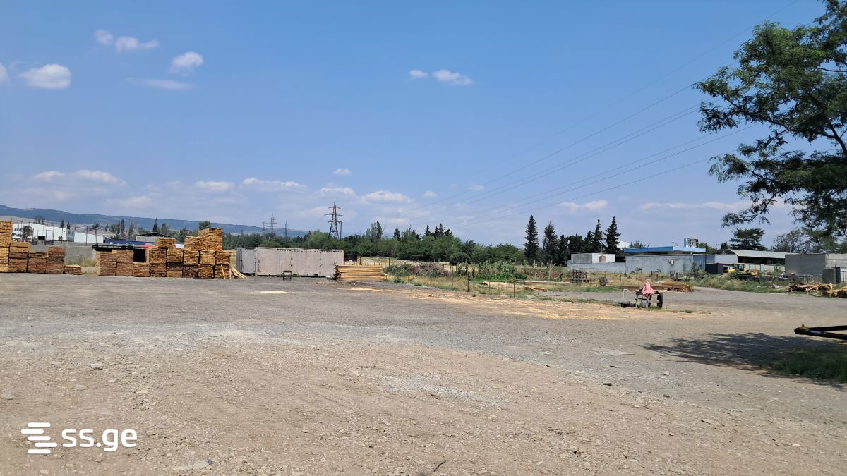 Land For Rent. Airport view 4