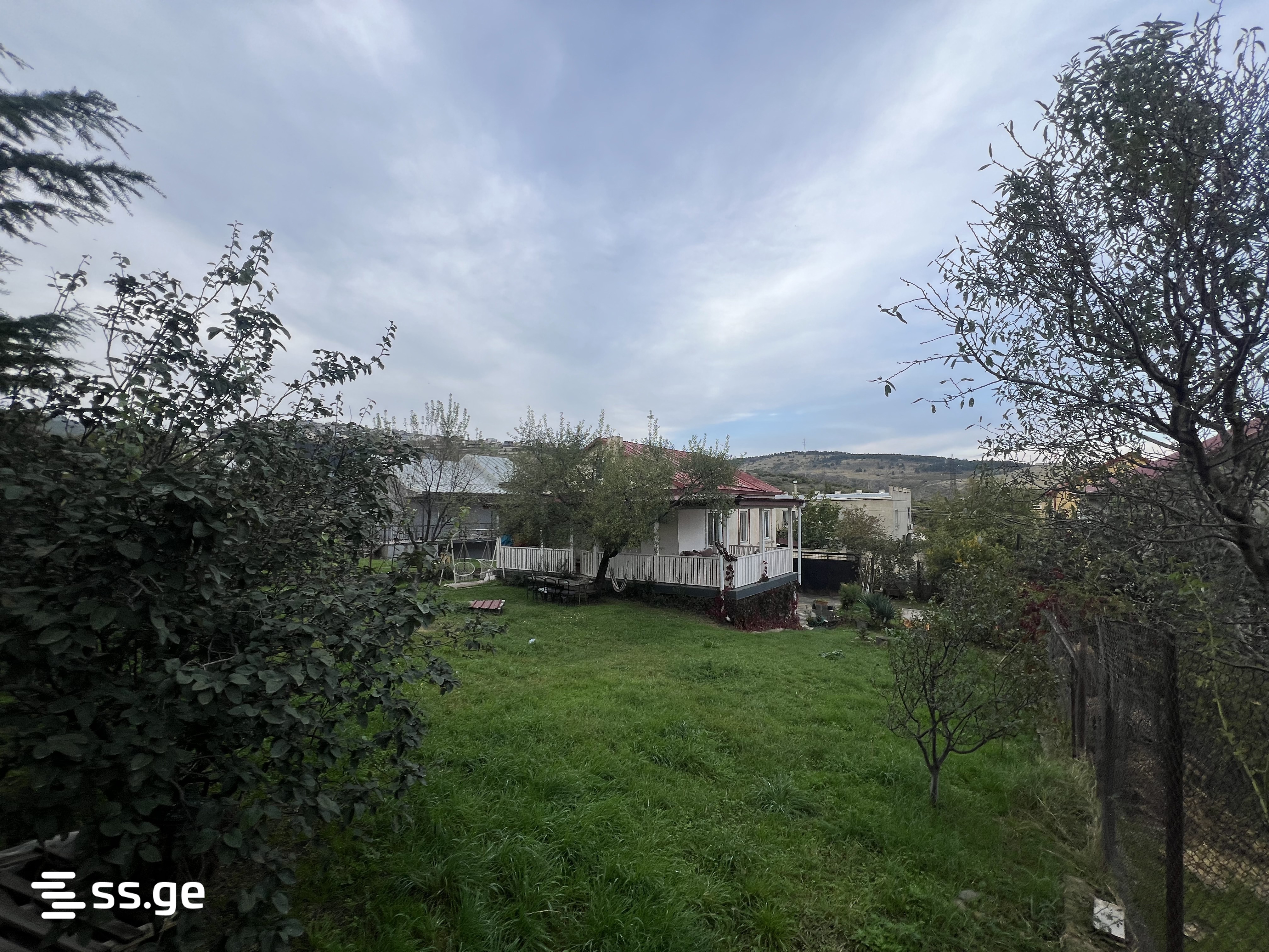 6 Room Private House For Sale view 2