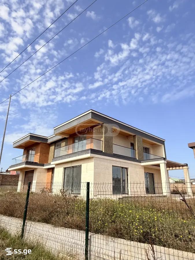 6 Room Private House For Sale view 9