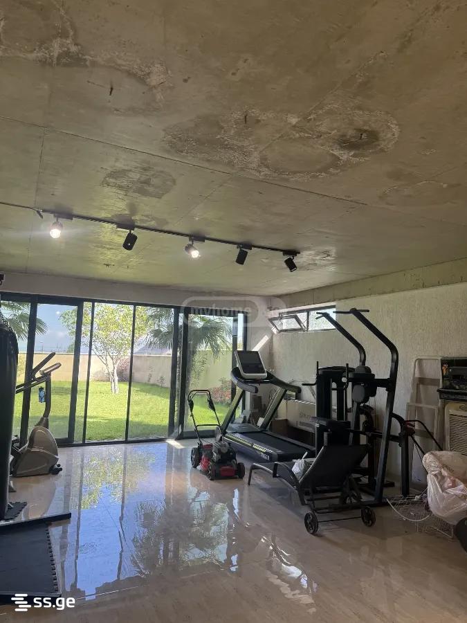 10 Room Private House For Rent. Shindisi view 13