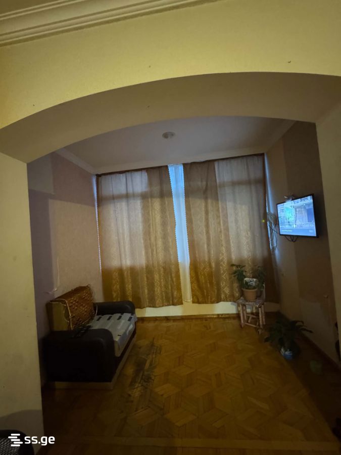 3 Room Flat For Sale view 5