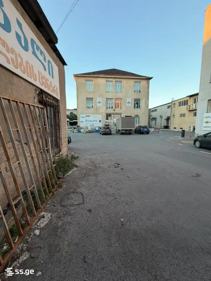 Commercial Space For Sale. Gori view 4
