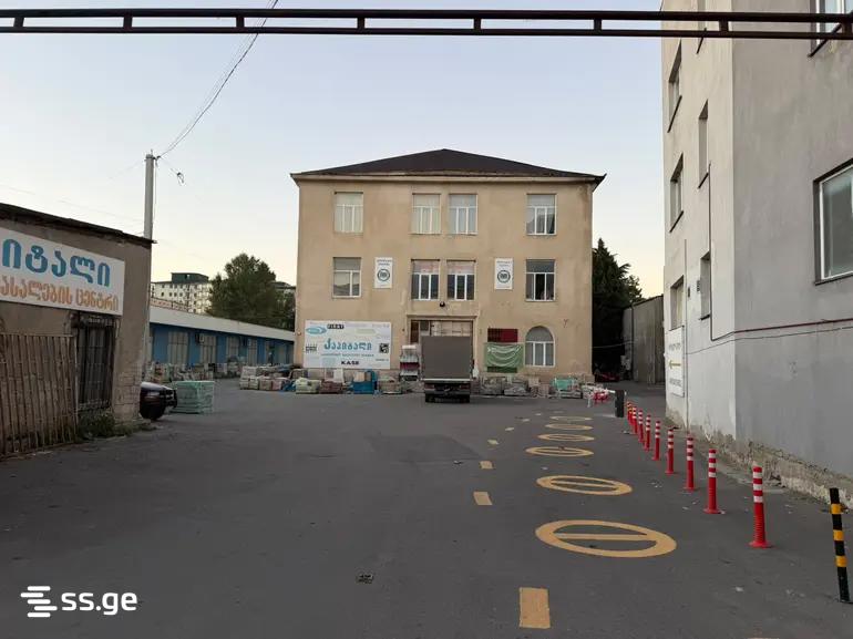 Commercial Space For Sale. Gori view 1