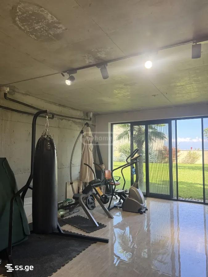10 Room Private House For Rent. Shindisi view 11