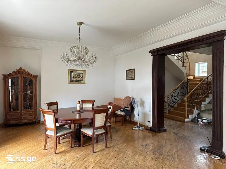 6 Room Private House For Sale view 5