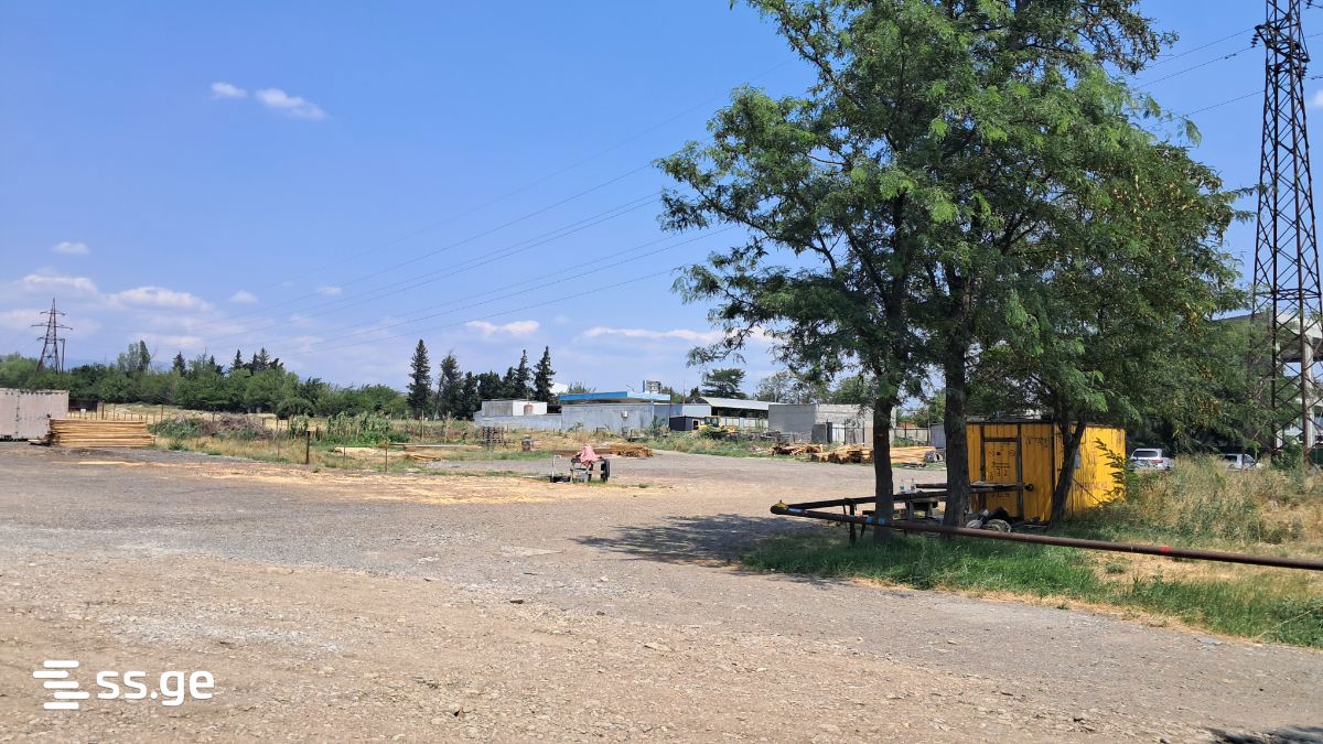 Land For Rent. Airport view 3
