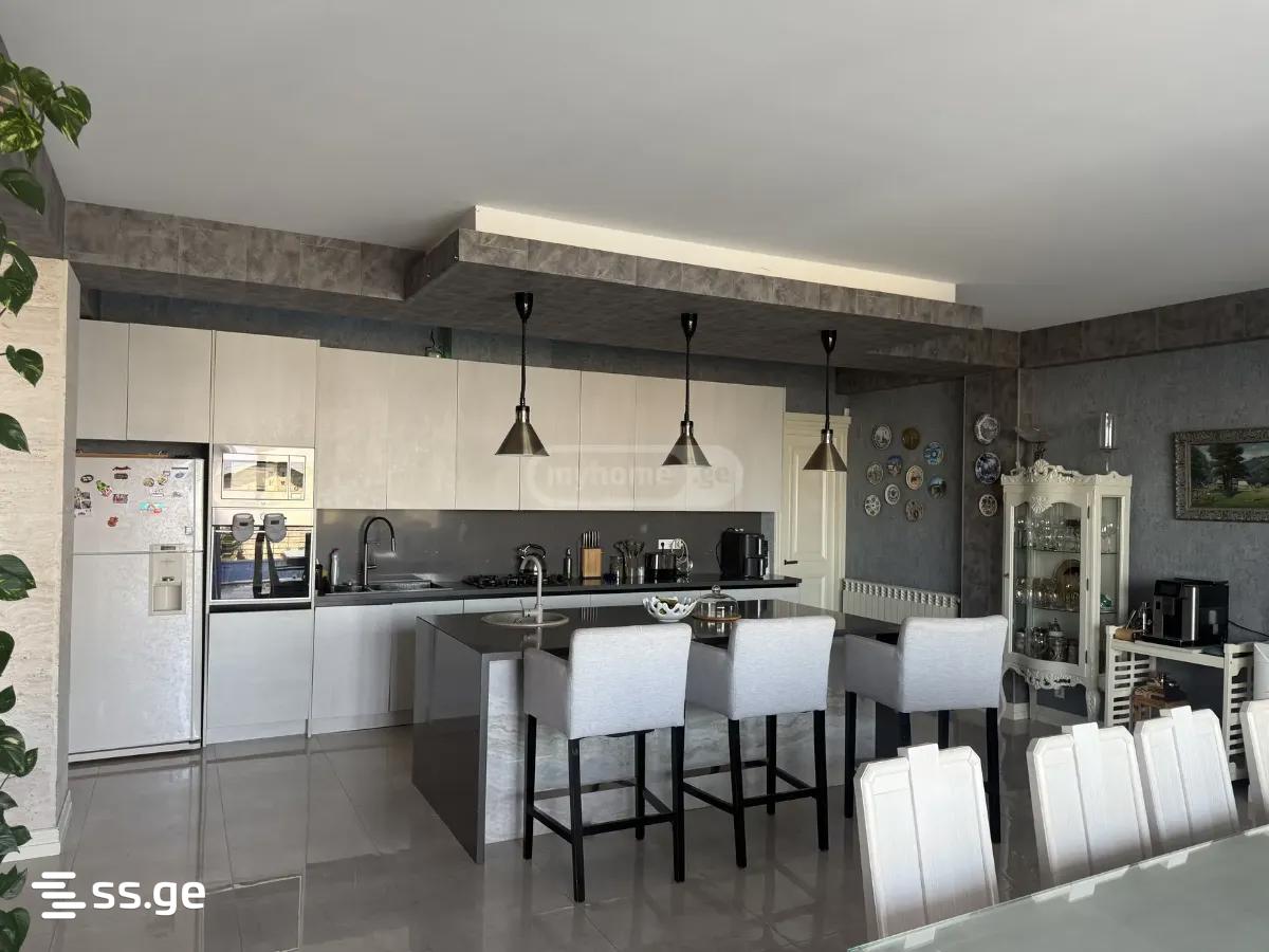 10 Room Private House For Rent. Shindisi view 6