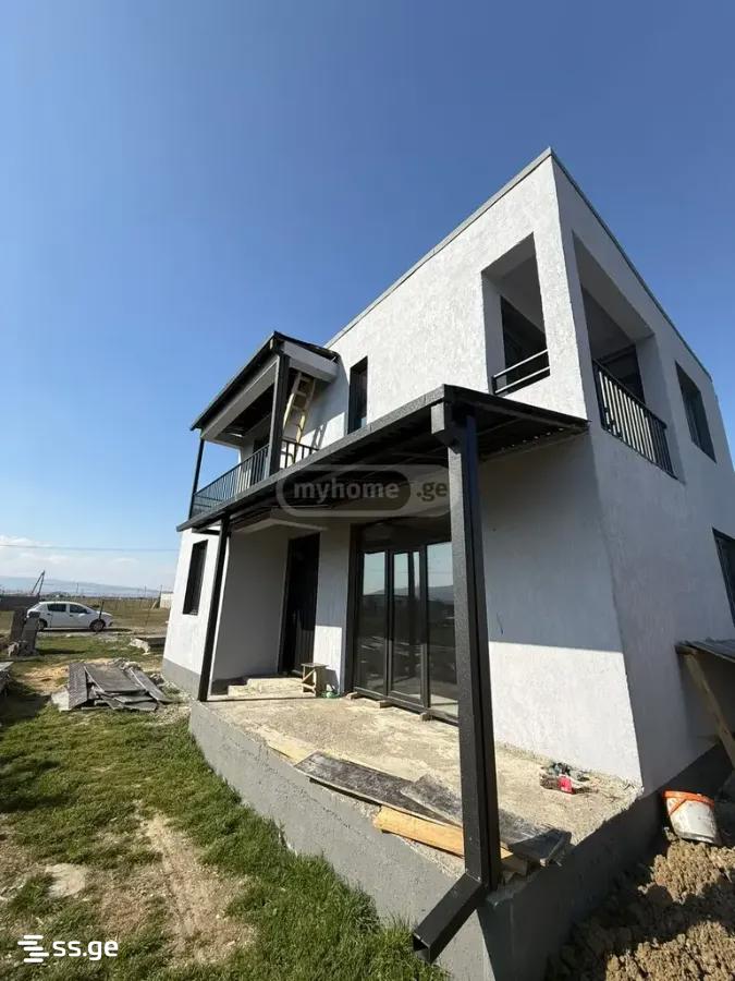 5 Room Private House For Sale view 3