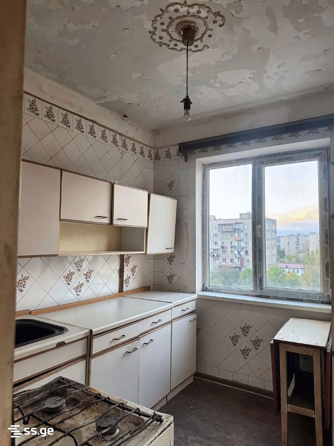 3 Room Flat For Sale view 1