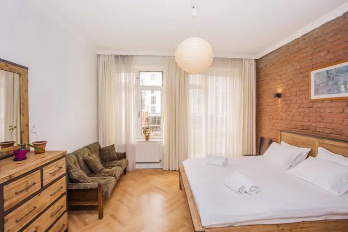 https://static.ss.ge/20261017/12_697f6b6c-6275-4e31-adb7-589fe6f41d46_Thumb.jpg