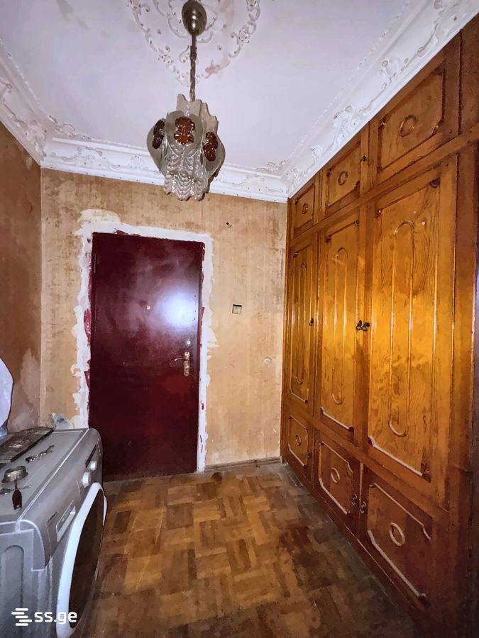 3 Room Flat For Sale view 2
