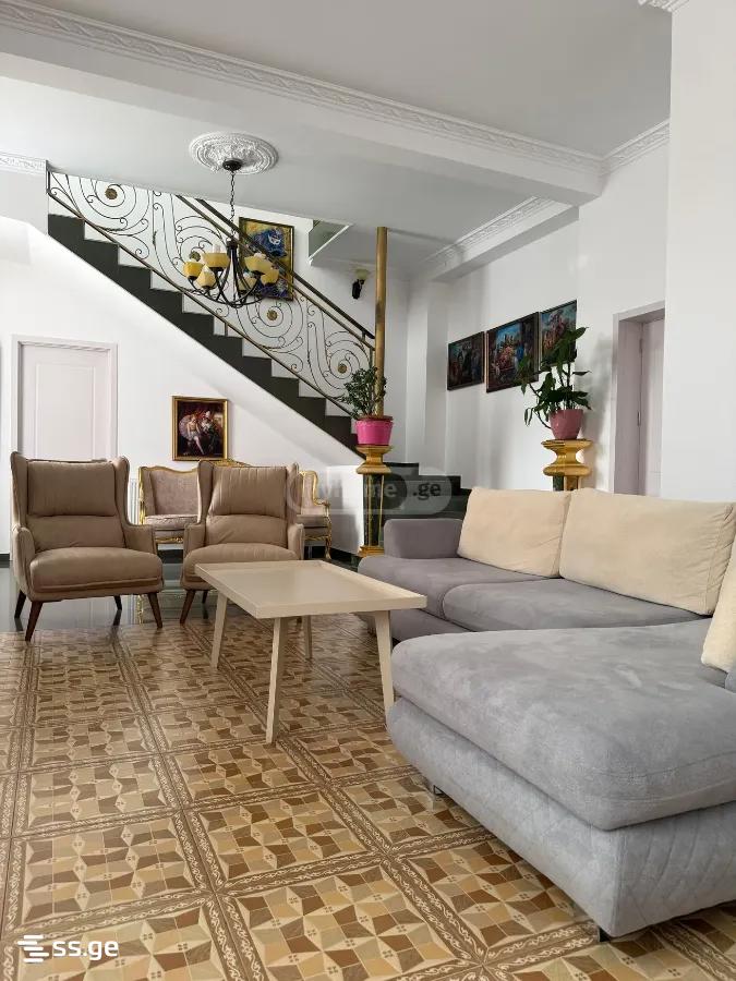 10 Room Private House For Rent. Shindisi view 2