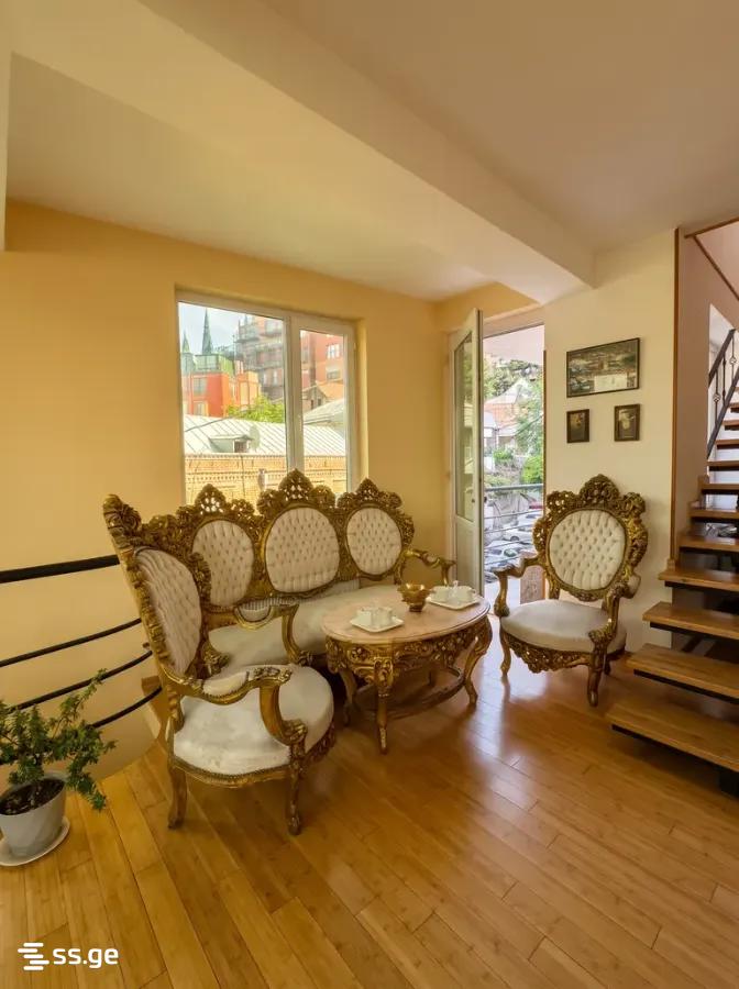 10 Room Private House For Sale view 2