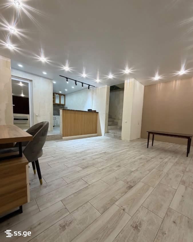 5 Room Private House For Sale view 2
