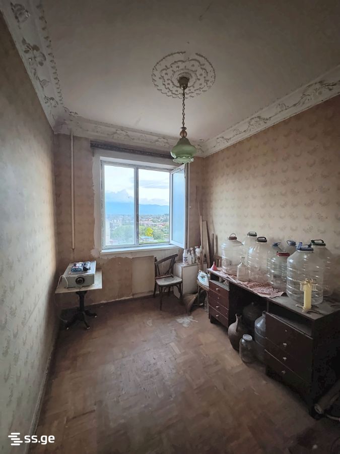 3 Room Flat For Sale view 6