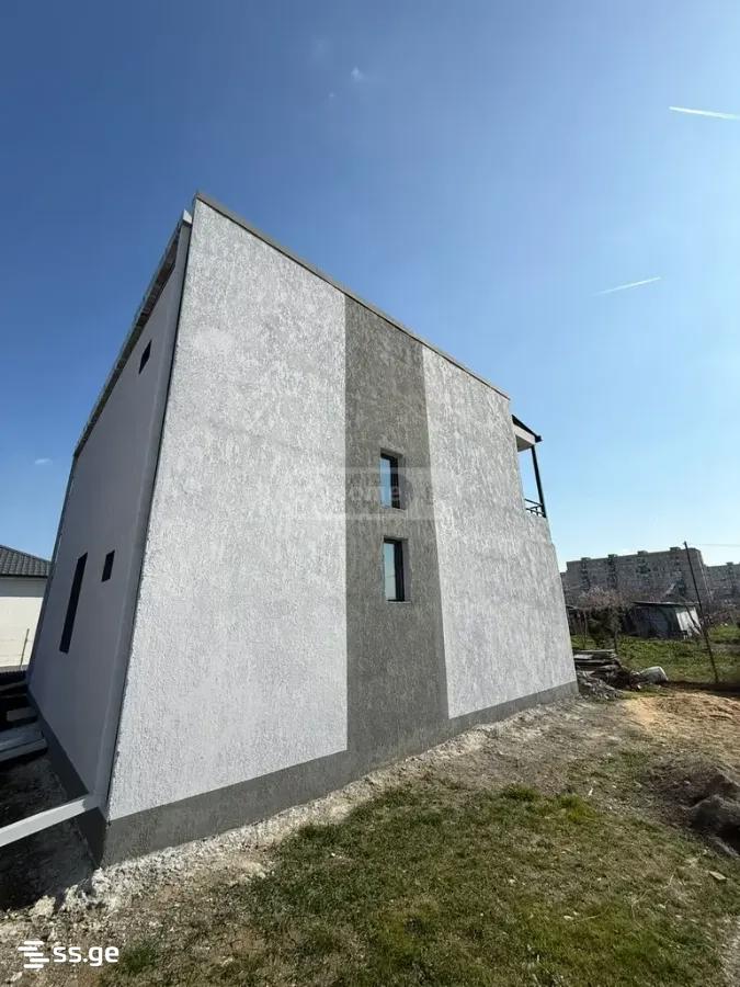 5 Room Private House For Sale view 4
