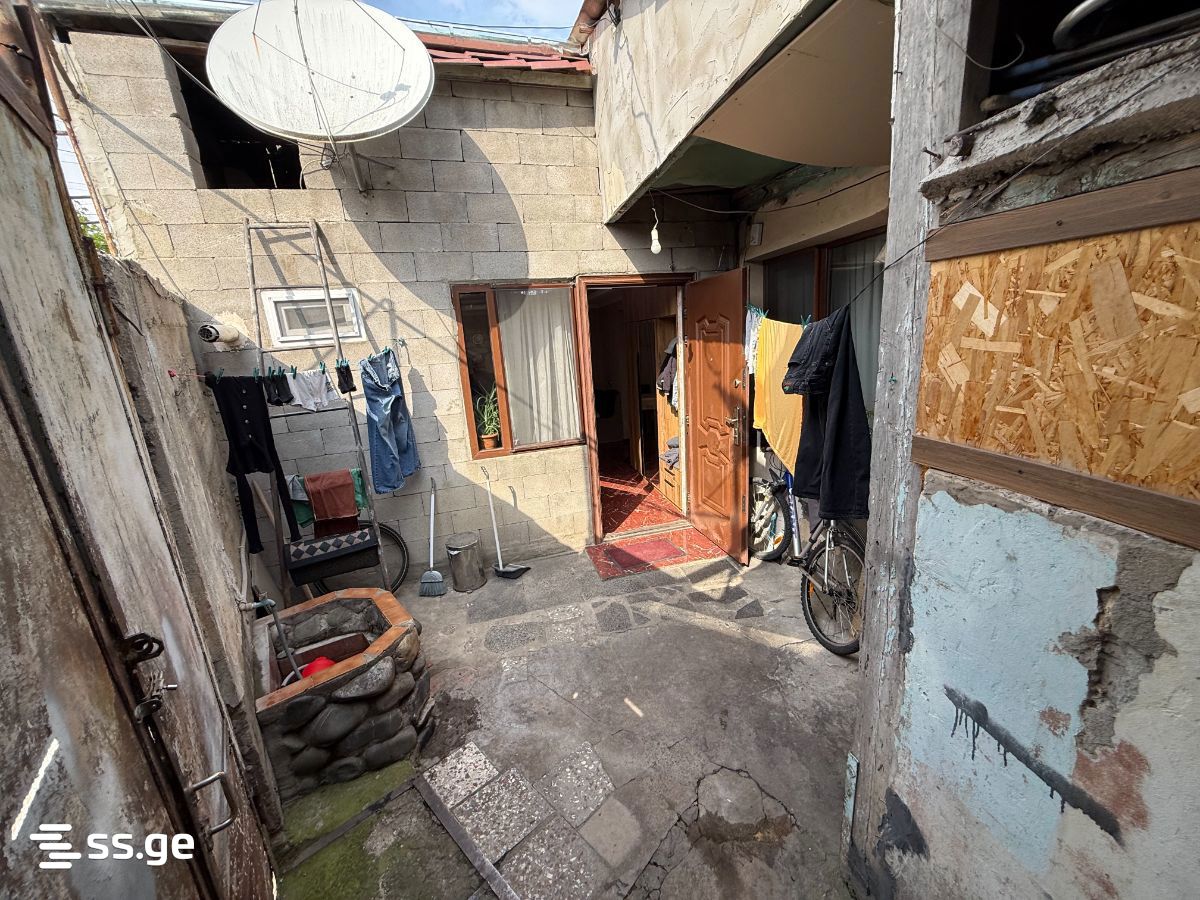 4 Room Private House For Sale view 3