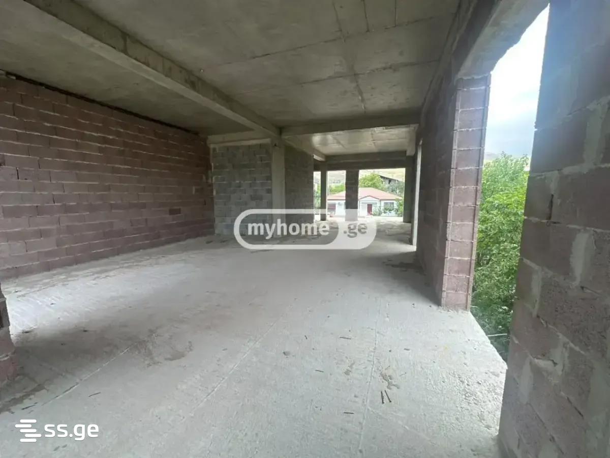 4 Room Private House For Sale view 2