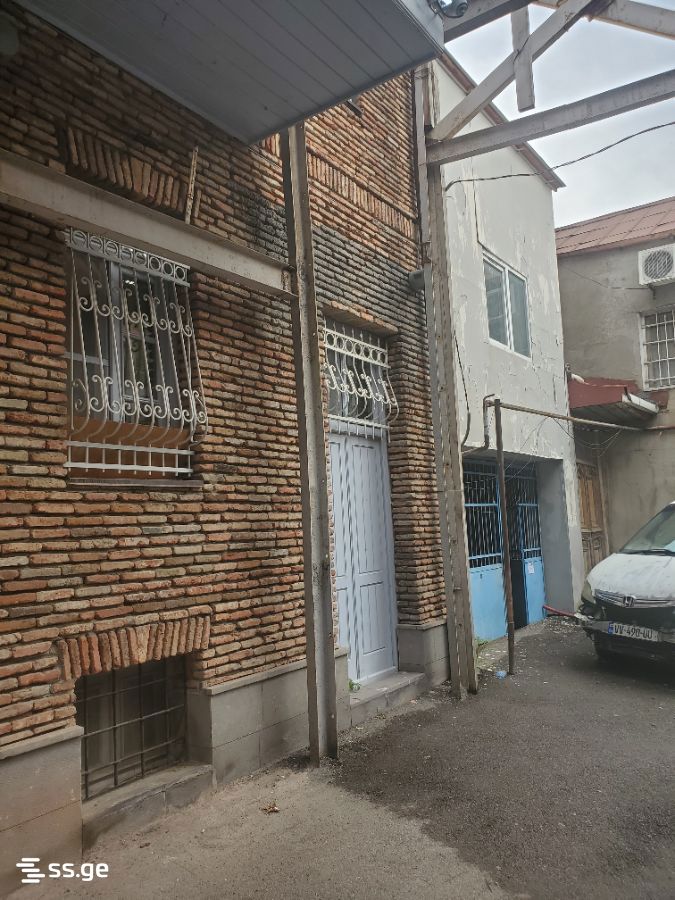 3 Room Private House For Sale view 3