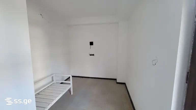 1 Room Flat For Sale view 3