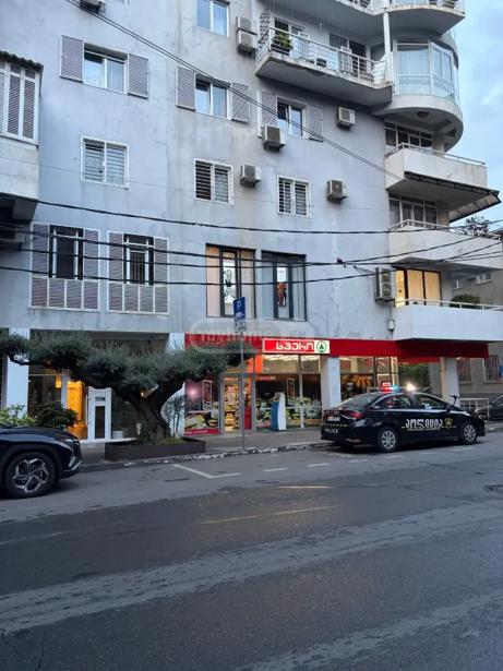 5 room Flat For Rent. Vake  - picture #1