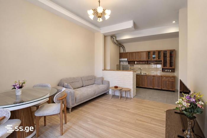 2 room Flat For Rent. Saburtalo  - picture #1