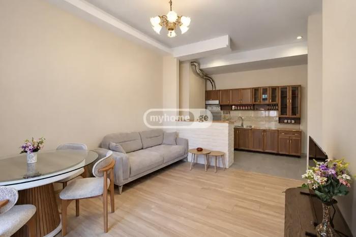 2 room Flat For Rent. Saburtalo  - picture #1