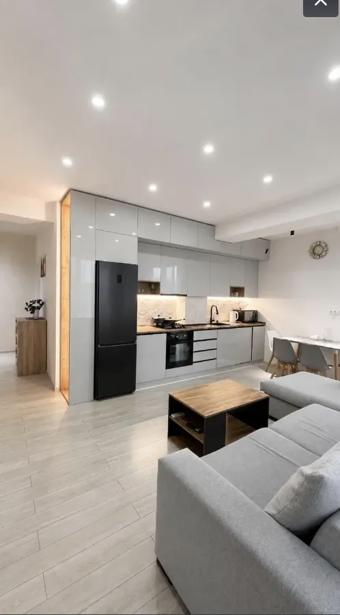 https://static.ss.ge/20261020/6_ac6538d0-a4d6-4b94-9261-19e86819277c_Thumb.jpg