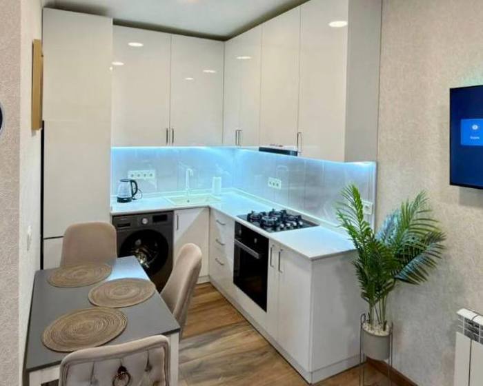 2 room Flat For Rent. Batumi - picture #1