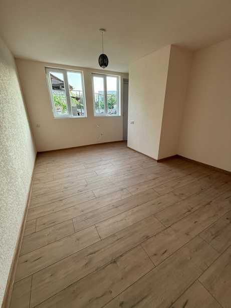 8 room Private House For Sale. Chugureti  - picture #1
