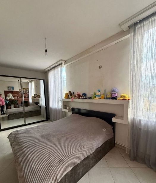 https://static.ss.ge/20261026/5_6f68c70f-7d83-4a60-8cd1-a5cbdb385385_Thumb.jpg