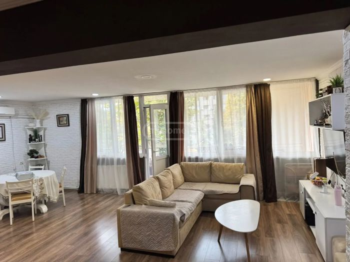 3 room Flat For Sale. Digomi  - picture #1