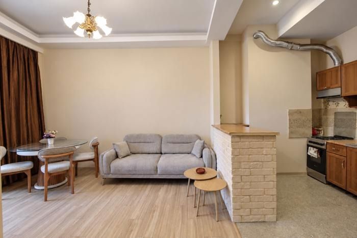 2 room Flat For Rent. Saburtalo  - picture #1
