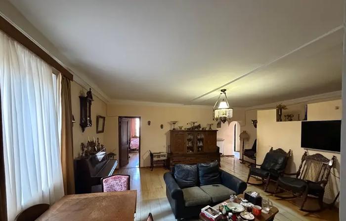 4 room Flat For Sale. Saburtalo  - picture #1
