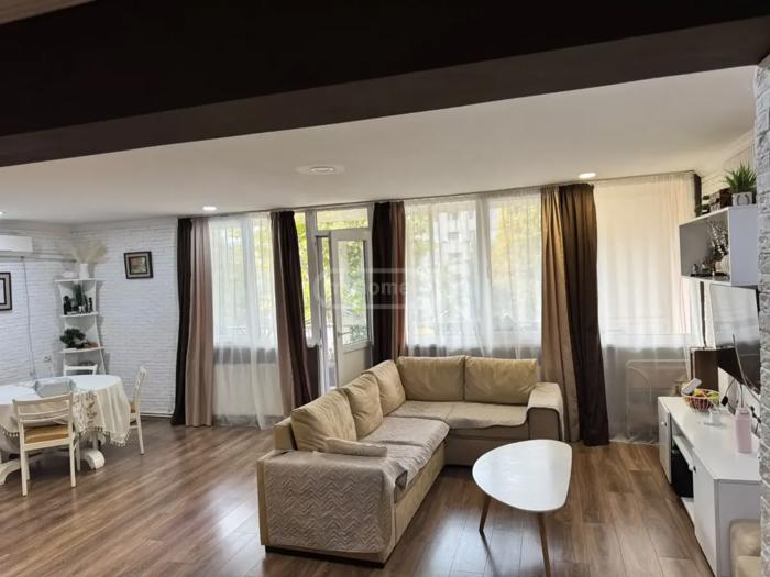 3 room Flat For Sale. Digomi  - picture #1