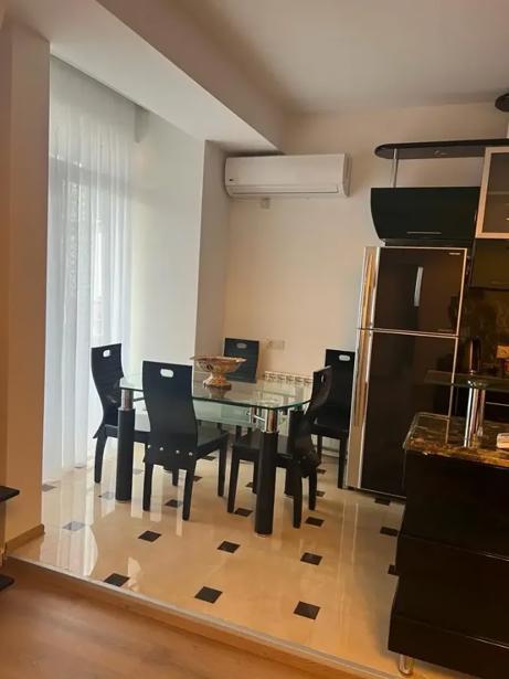 3 room Flat For Rent. Batumi - picture #1