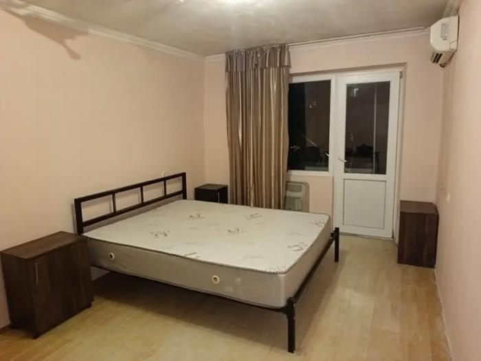 1 room Flat For Rent. Districts of Vazha-Pshavela  - picture #1