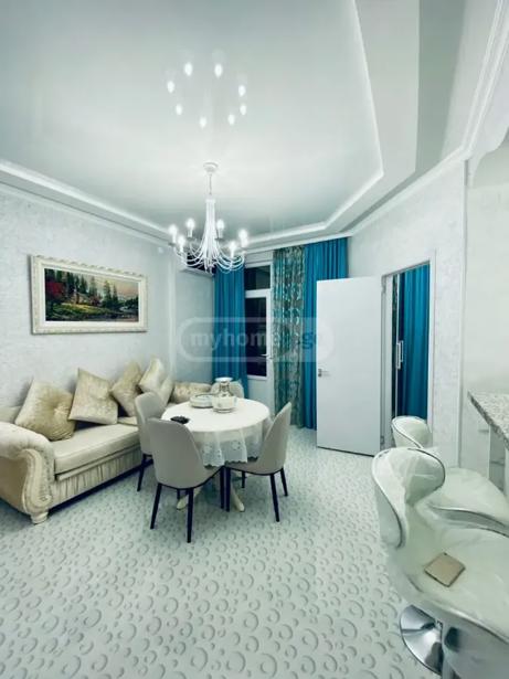 2 room Flat For Rent. Batumi - picture #1