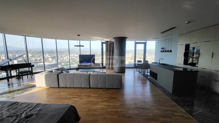 2 room Flat For Rent. Saburtalo  - picture #1