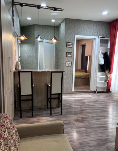 2 room Flat For Rent. Sololaki  - picture #1