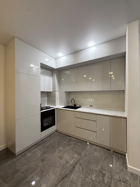 2 room Flat For Rent. Batumi - picture #1