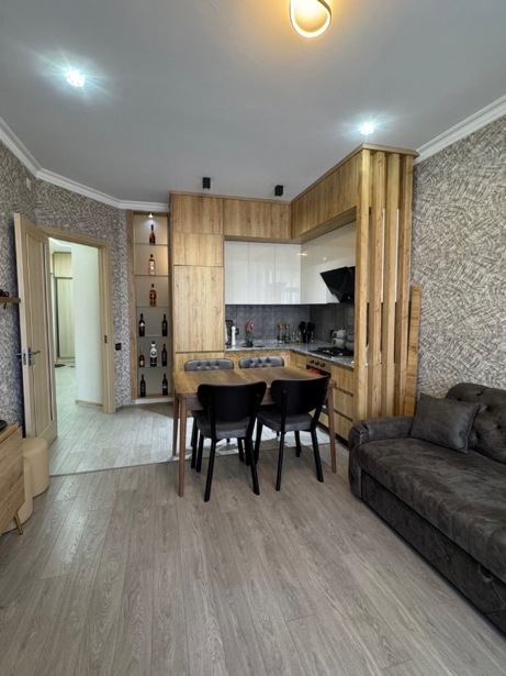 3 room Flat For Rent. Batumi - picture #1