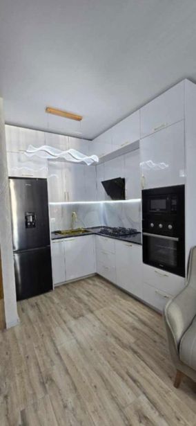 3 room Flat For Rent. Batumi - picture #1