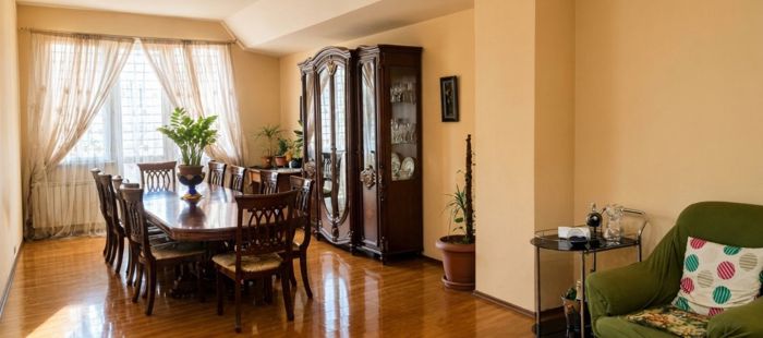6 room Flat For Sale. Saburtalo  - picture #1