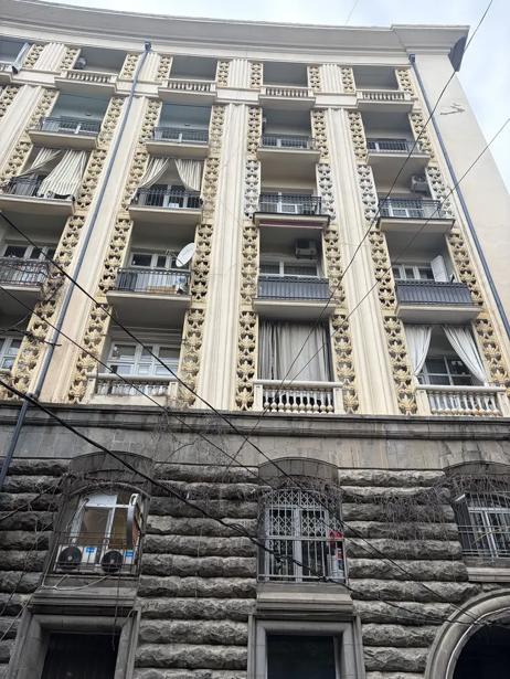 5 room Flat For Rent. Vake  - picture #1