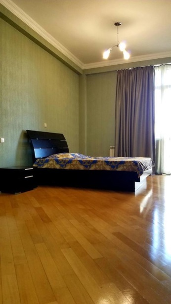4 room Flat For Rent. Vake  - picture #1