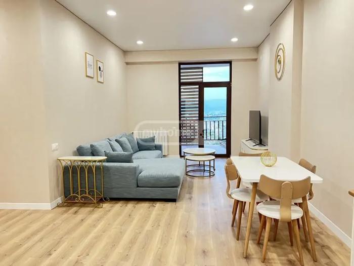 4 room Flat For Rent. Vake  - picture #1