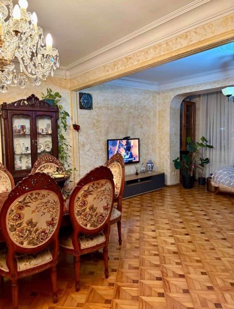 4 room Flat For Sale. Batumi - picture #1