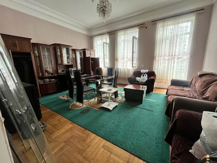 5 room Private House For Sale. Batumi - picture #1