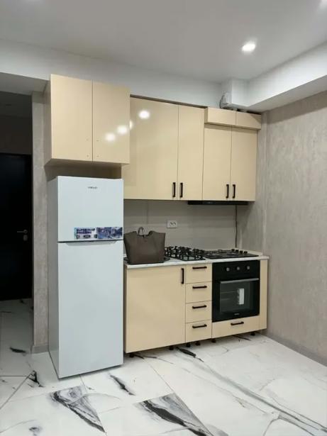 3 room Flat For Rent. Mesame masivi  - picture #1